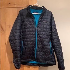 Patagonia men’s down jacket sz large EUC